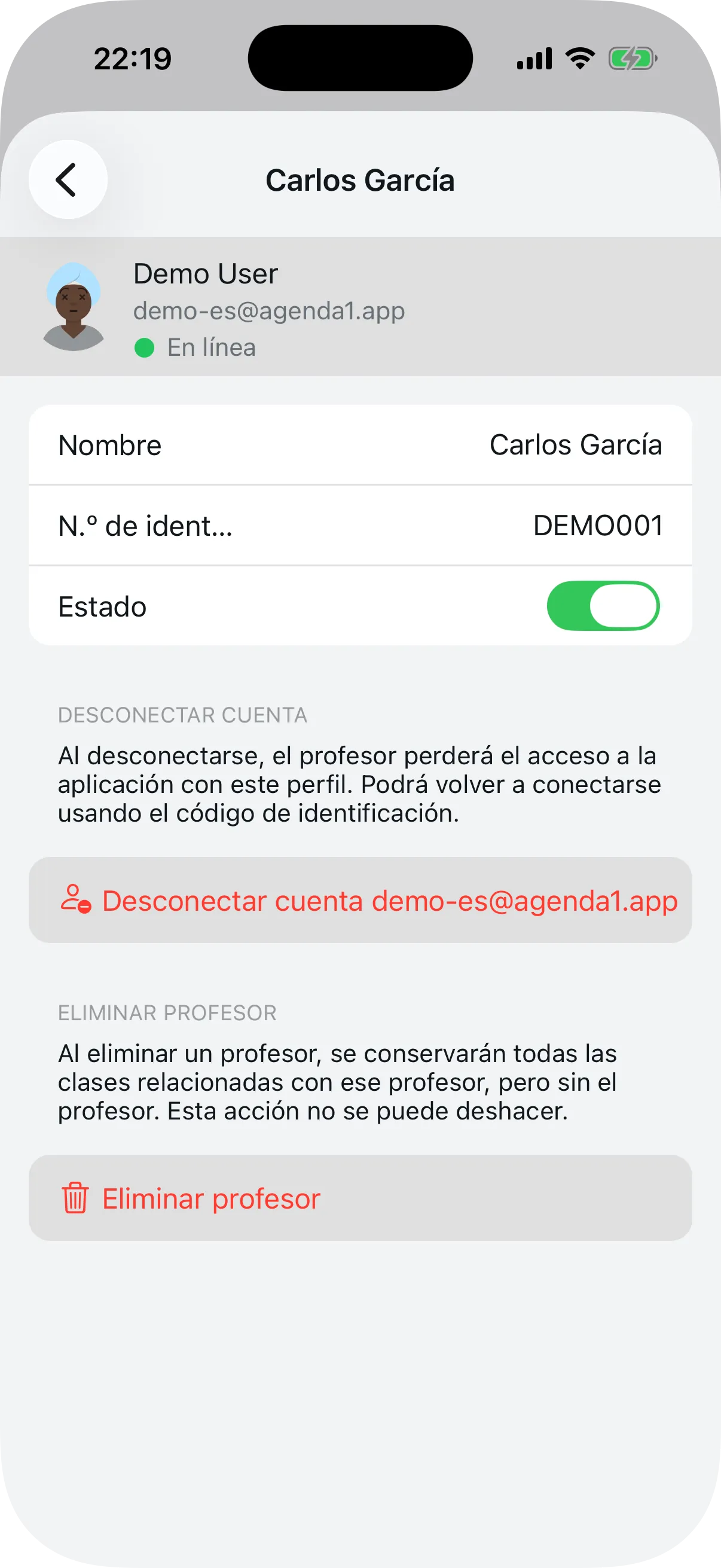 Detalle de un profesor con nombre, código de identificación y estado