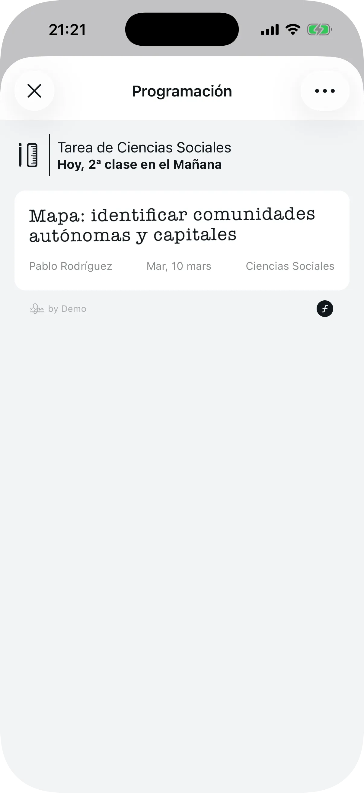 Detalle de una programación mostrando título, disciplina, maestro y fecha