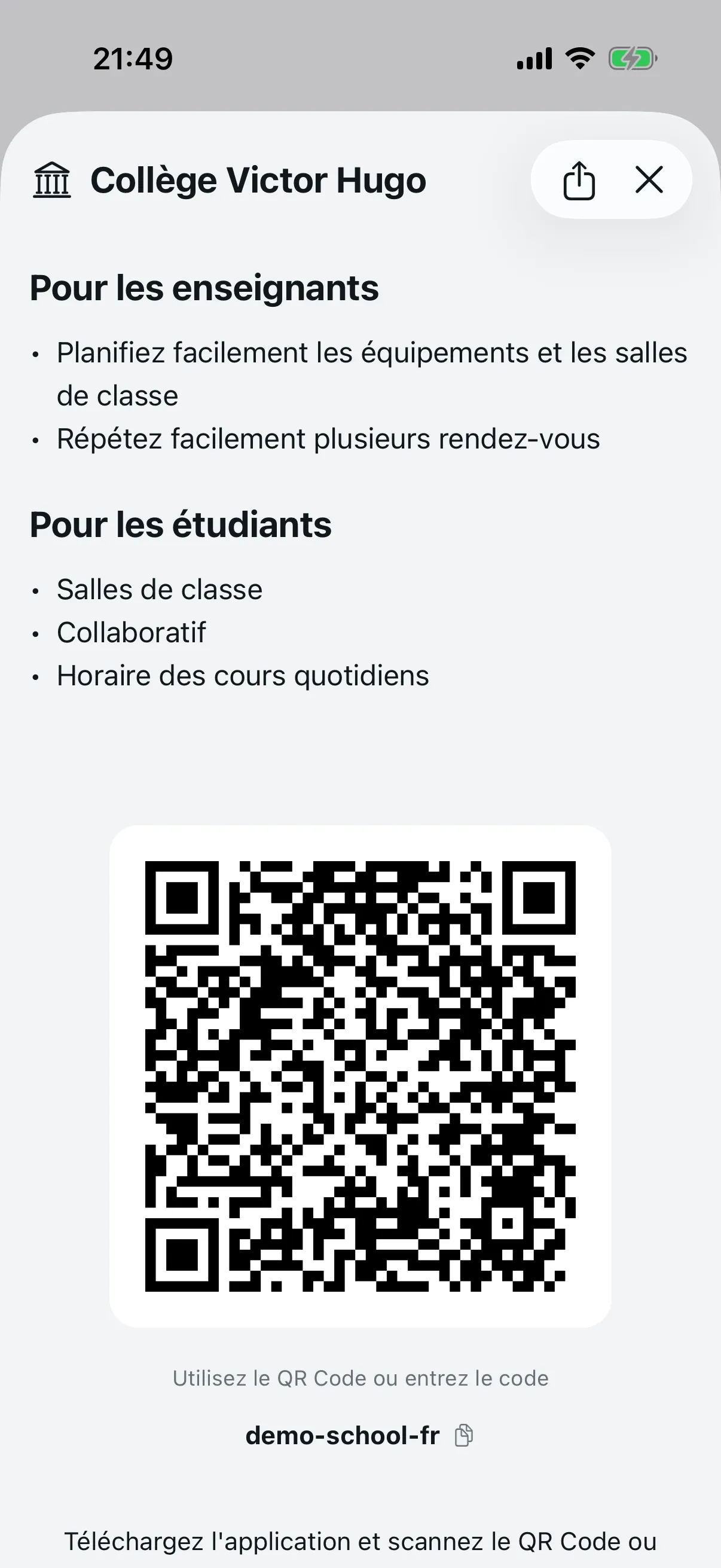 Écran avec QR code pour inviter enseignants et élèves